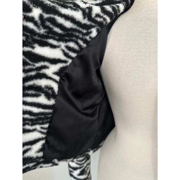 Sanctuary Abstract Moto Jacket Textured Tiger Teddy Fleece Black and White Small - Picture 4 of 8